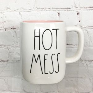 🚨FLASH SALE🚨Rae Dunn “HOT MESS” coffee mug